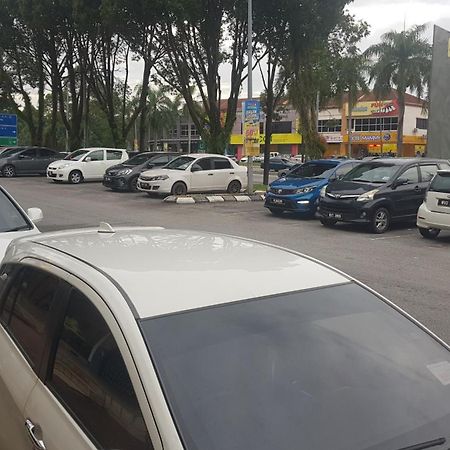 101 Hotel Bangi Exterior photo