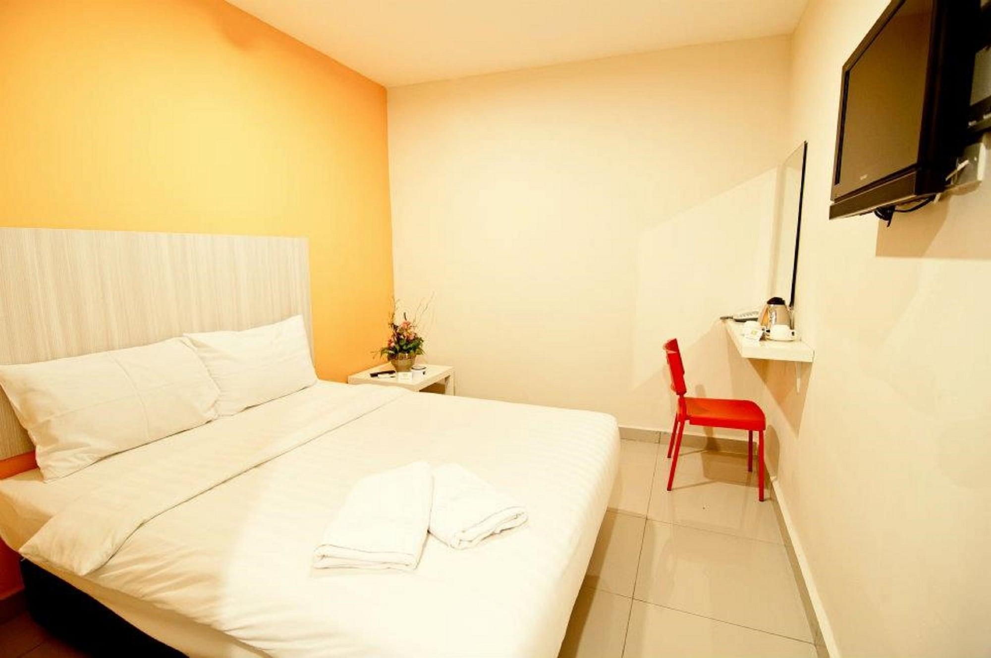 101 Hotel Bangi Exterior photo