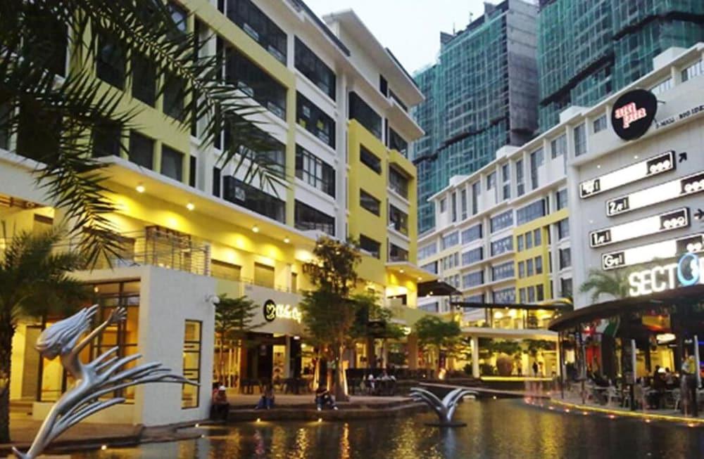 101 Hotel Bangi Exterior photo
